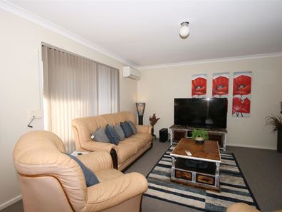 19 Wyola Street, Cooloongup WA 6168