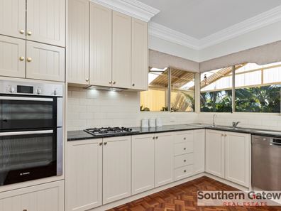 6 Villefranche Rise, Port Kennedy WA 6172