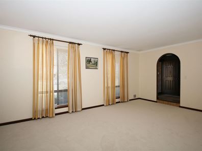 6 Salvador  Close, Safety Bay WA 6169