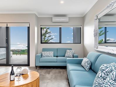 The Palm/49 Spinnaker Quays, Mandurah WA 6210