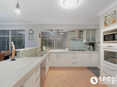 1 Turnbull Close, Atwell WA 6164