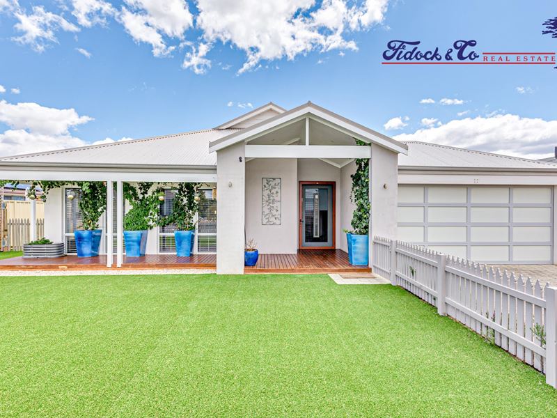 10 Lecania Street, Seville Grove