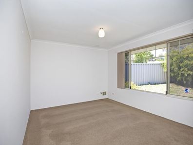 16 Lanyon Street, Mandurah WA 6210