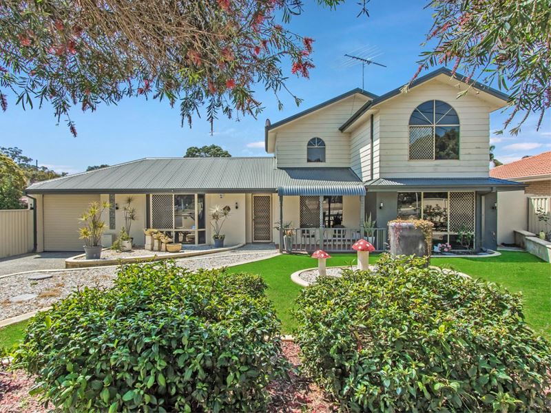 3 Christmas Avenue, Orelia