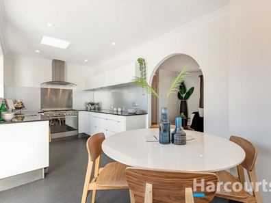 8 Sherington Road, Greenwood WA 6024