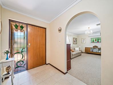 1 Leith Court, Greenwood WA 6024
