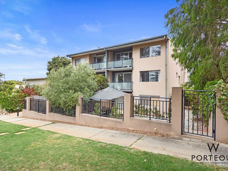 4/183 Broome Street, Cottesloe