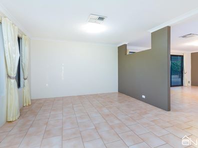 19 Blaxland Elbow, Seville Grove WA 6112