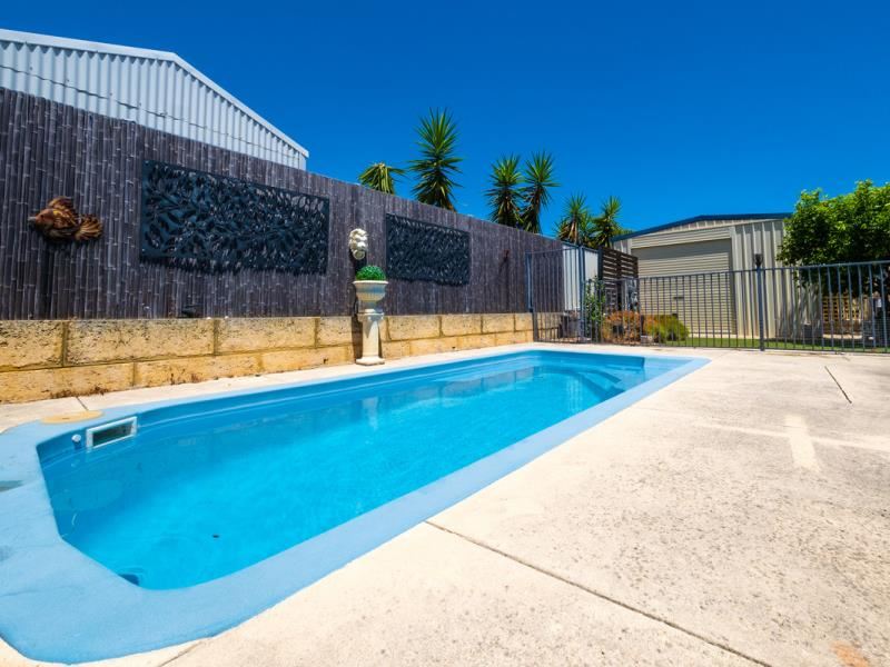 90 Pebble Beach Boulevard, Meadow Springs
