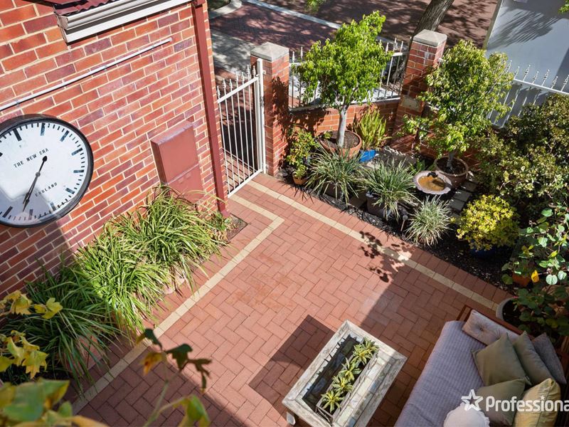 2/3 Grasslands Loop, Kingsley