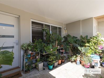6/35 Tuckey Street, Mandurah WA 6210