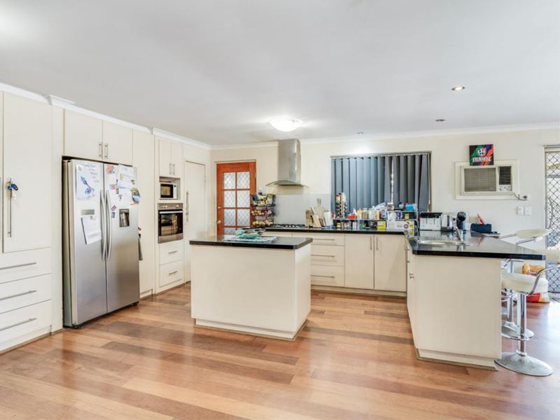 1 Cessford Close, Leda