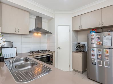 62 Baroness Rd, Baldivis WA 6171