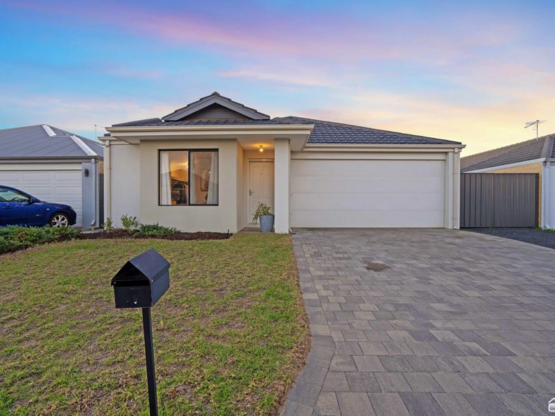 6 Agate Way, Byford