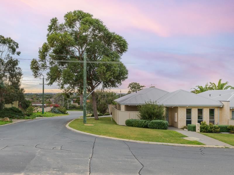 7 Lawson Way, Padbury WA 6025