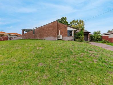 7 Lawson Way, Padbury WA 6025