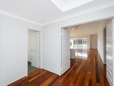 227 Peelwood Parade, Halls Head WA 6210