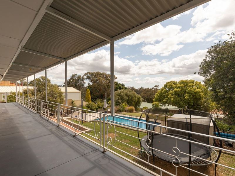 11 Linthorn Crescent, Greenmount