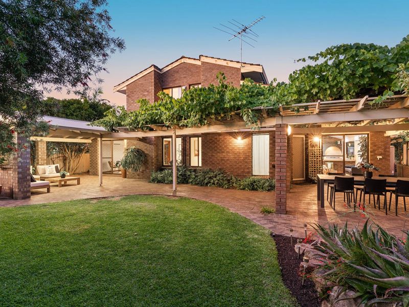 23 Bradbourne Drive, Carine