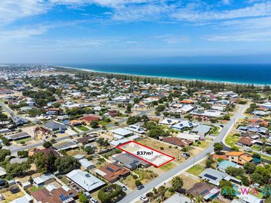 32 Tangadee Road, Golden Bay WA 6174