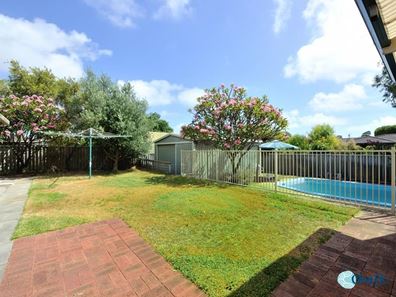 11 Brixham Way, Warnbro WA 6169