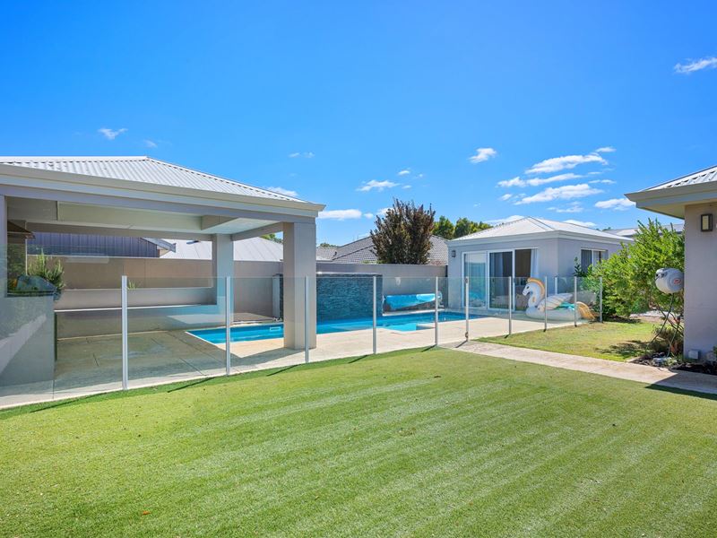 8 Trent Way, Dalyellup
