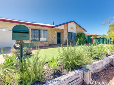 1 Basslet Place, Warnbro WA 6169