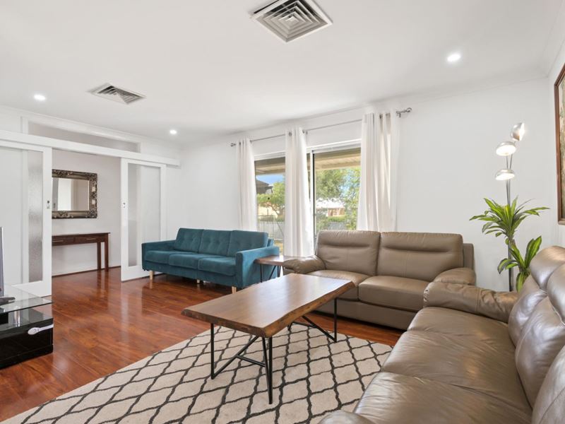 4 Karel  Avenue, Rossmoyne
