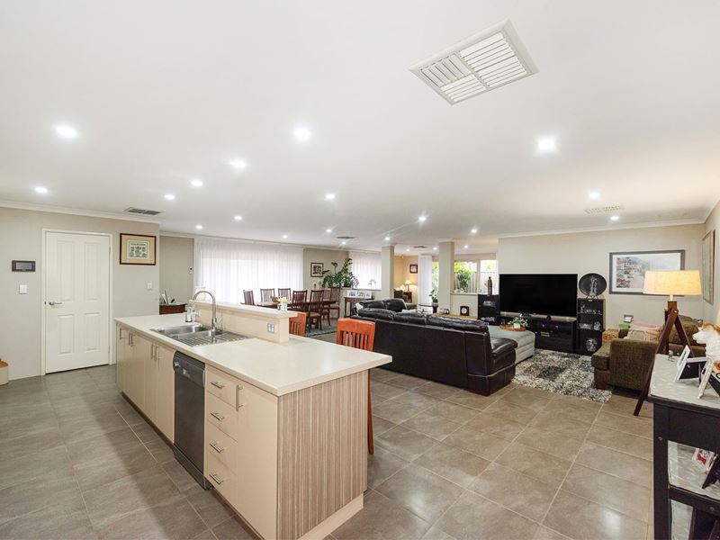 22 Columbia Parkway, Piara Waters