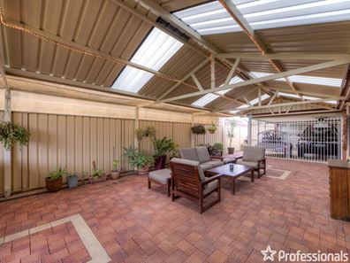 44 Plane Tree Green, Forrestfield WA 6058