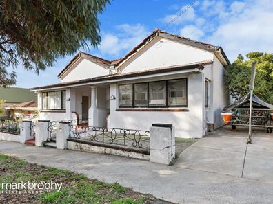 120 Edmund Street, Beaconsfield WA 6162