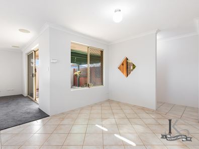 4/8 Roberts Street, Bayswater WA 6053