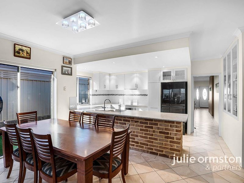 15 Hindmarsh Way, Edgewater