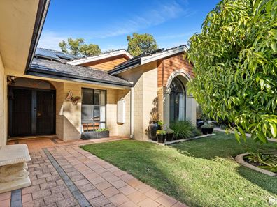 32 Norman Road, Roleystone WA 6111