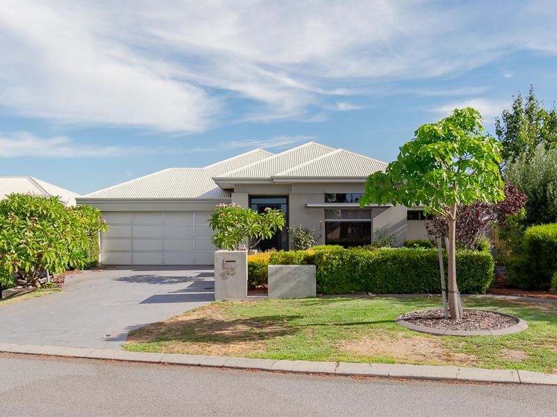 15 Euphony Way, Atwell