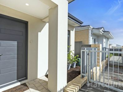 10 Bellefontaine Grove, Mindarie WA 6030