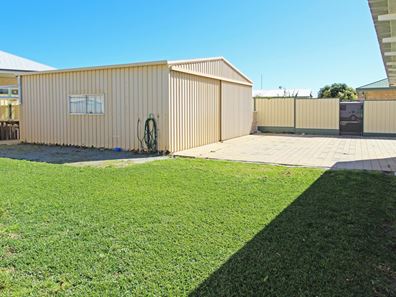 34 Hunter Crescent, Green Head WA 6514