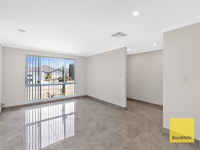 62 Murdoch Road, Thornlie WA 6108