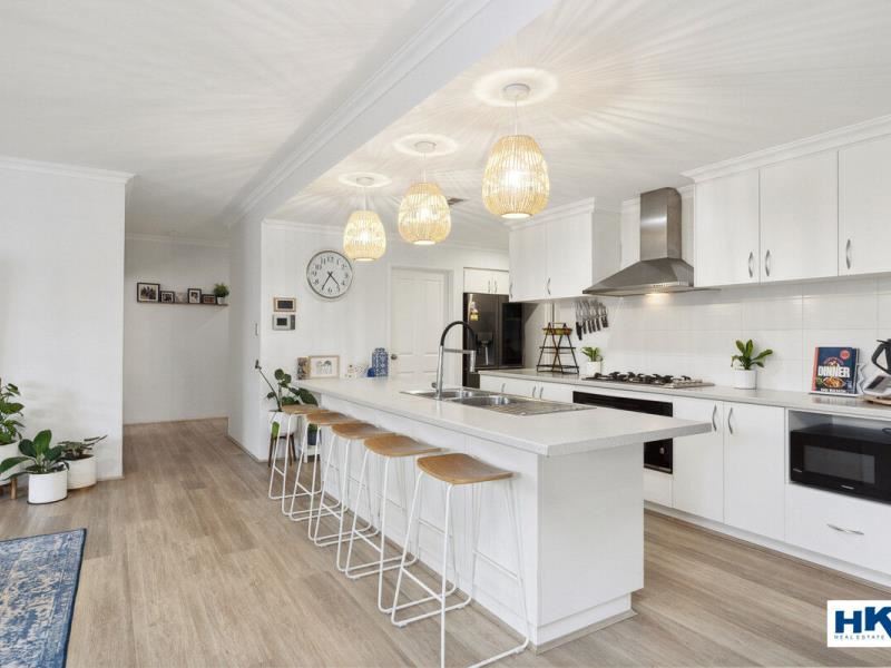17 Domina Turn, Caversham