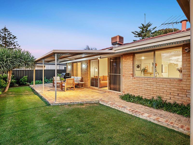 17B Begonia Street, Duncraig
