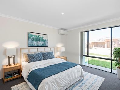 8 Tabley View, Lakelands WA 6180