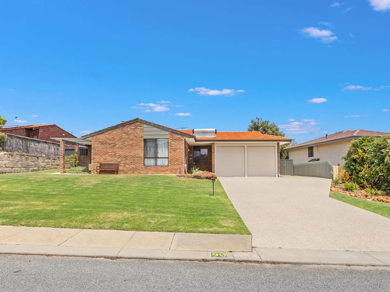 90 Castlecrag Drive, Kallaroo
