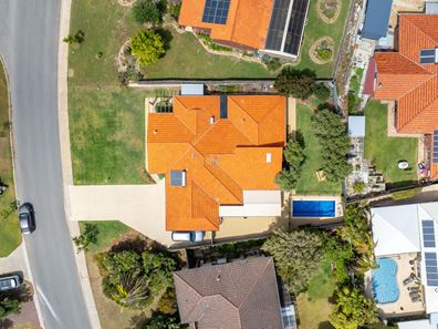 90 Castlecrag Drive, Kallaroo WA 6025