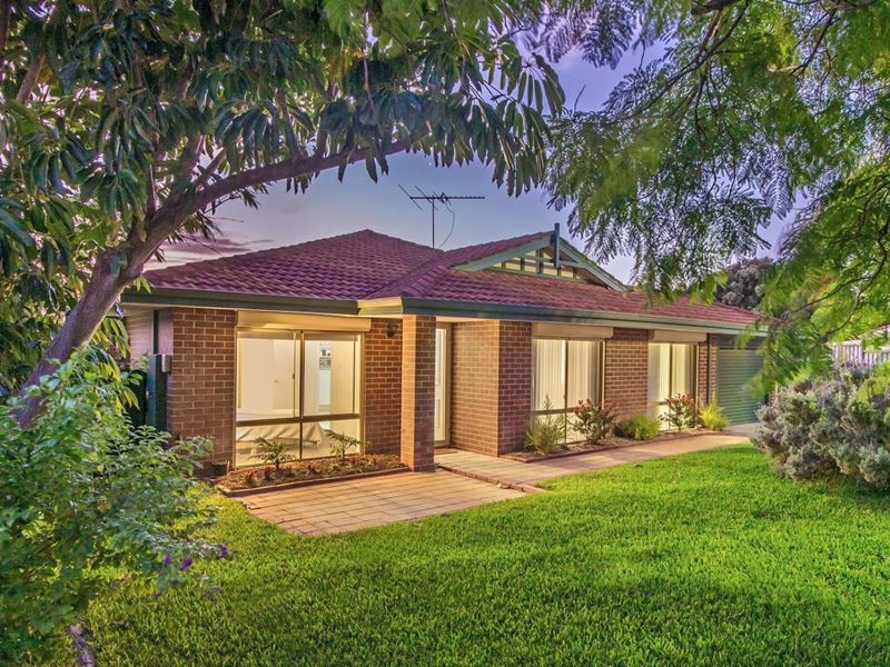 10 Britannia Place, Port Kennedy WA 6172