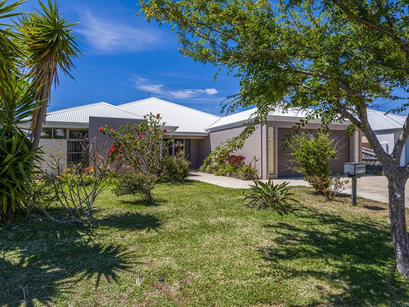 287 Peelwood Parade, Halls Head WA 6210