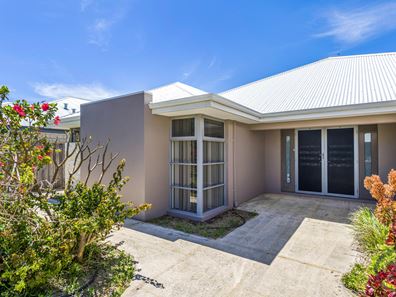 287 Peelwood Parade, Halls Head WA 6210