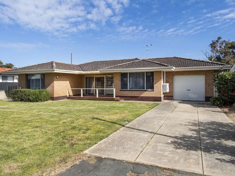 40 Peter Street, Halls Head WA 6210