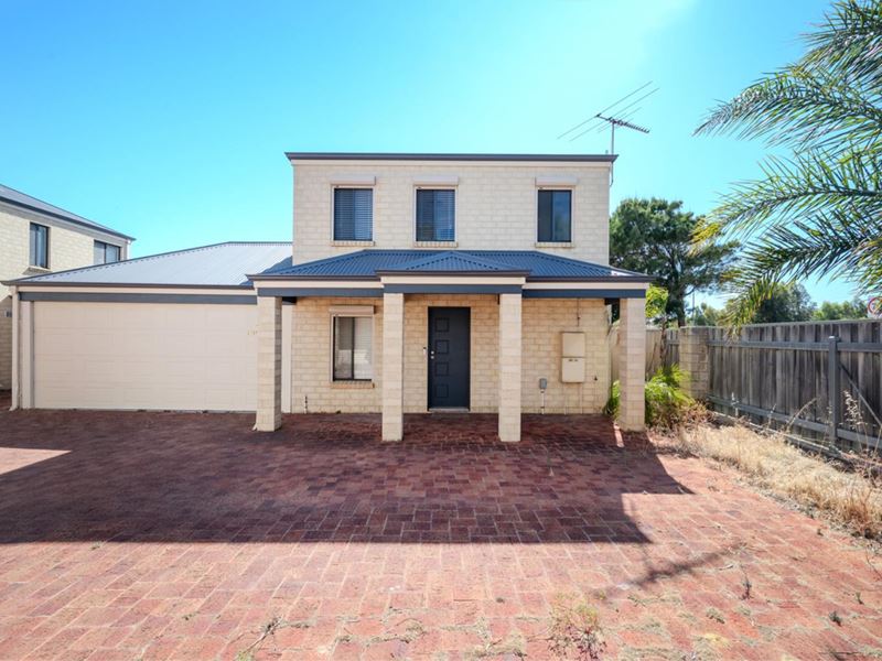 4/37 Stradbroke Gardens, Ridgewood