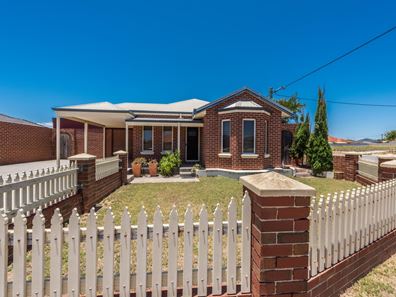 26 Broadbank Lane, Beachlands WA 6530