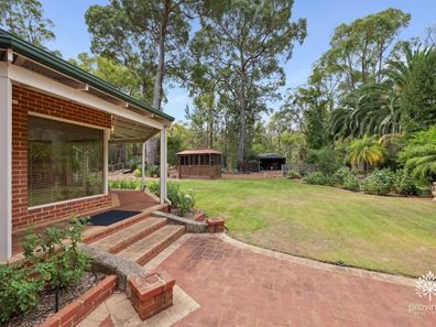 29 Reeds Road, Carmel WA 6076